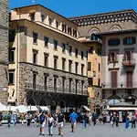 Apartments Florence - Palazzo Signoria Luxury Apartments 6